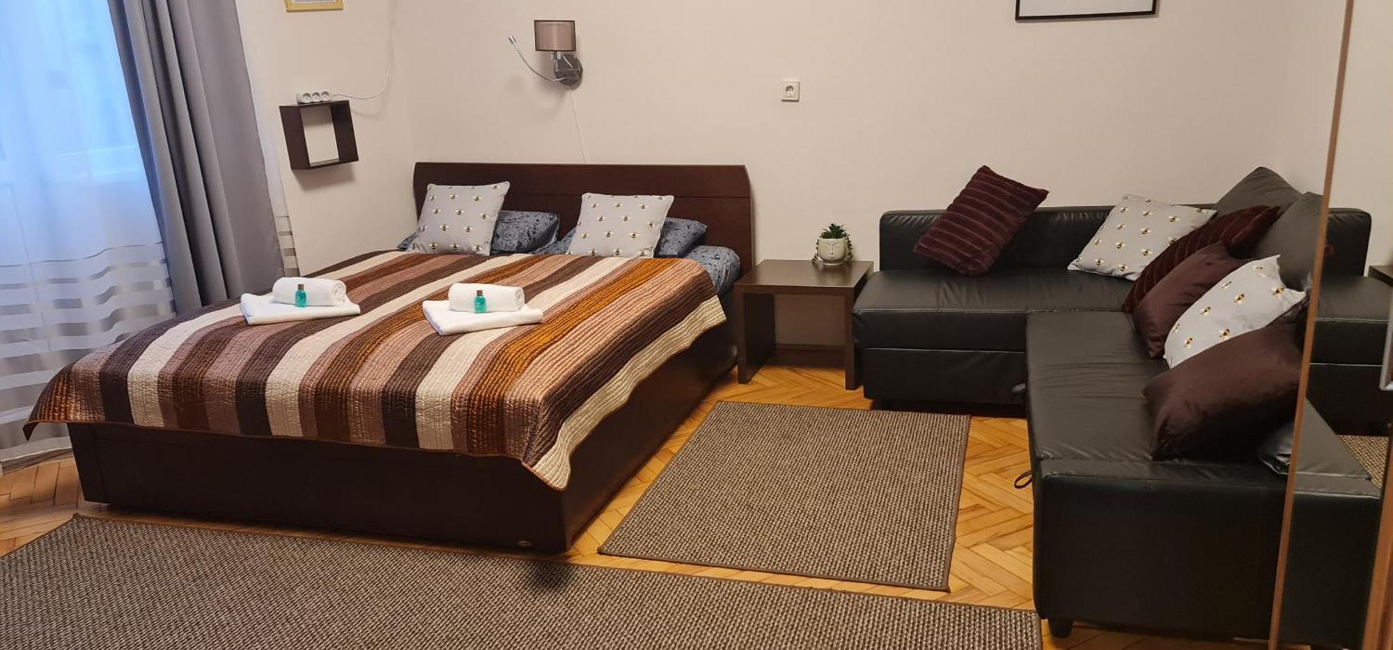 Bumblebee Apartment With Ac บูดาเปสต์ ภายนอก รูปภาพ